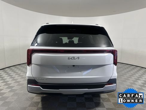 Used 2026 Kia Carnival EX image 6