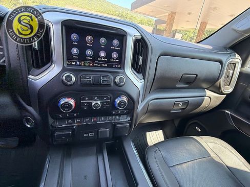 Used 2022 GMC Sierra 1500 SLT w/ SLT Premium Plus Package AWD/4WD image 24