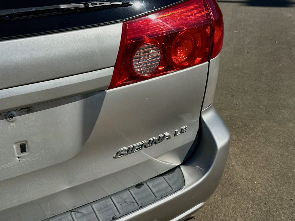 Used 2006 Toyota Sienna LE w/ LE Pkg 3 FWD image 33