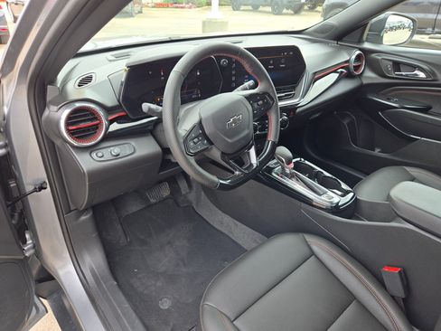 Used 2026 Chevrolet Trax RS w/ Driver Confidence Package image 11