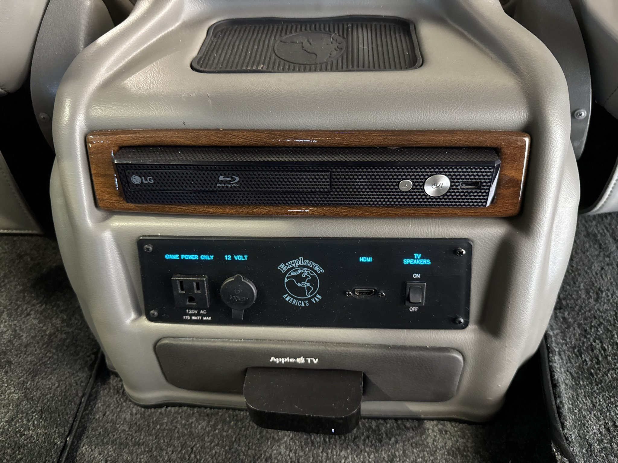 Used 2023 GMC Savana 2500 RWD image 20