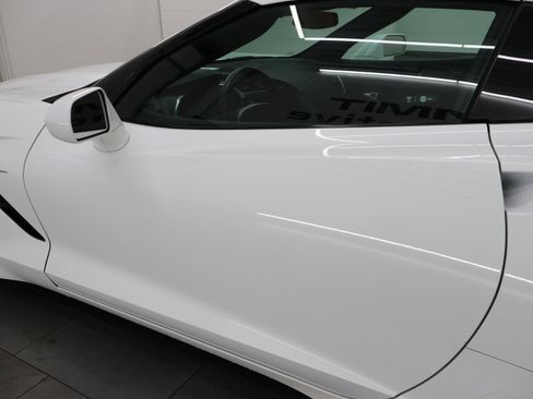 Used 2019 Chevrolet Corvette Stingray Coupe w/ 1LT RWD image 27