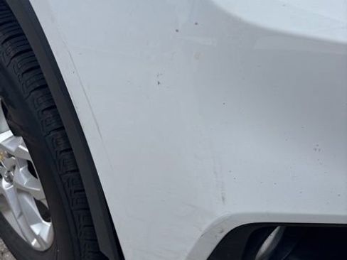 Used 2020 Chevrolet Traverse LT image 20