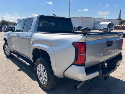 Used 2025 Toyota Tacoma SR5 RWD image 6