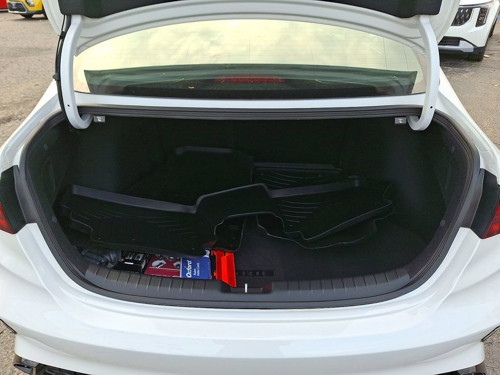 Certified 2022 Kia Forte GT-Line FWD image 29