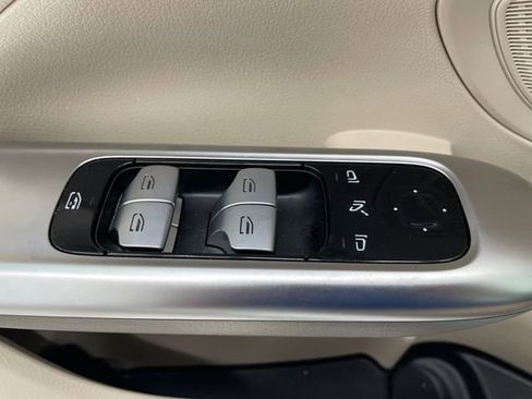 Used 2024 Mercedes-Benz C 300 Sedan image 36