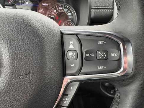 Used 2025 RAM 1500 Laramie AWD/4WD image 16