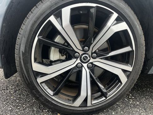 Certified 2022 Volvo XC60 B6 R-Design w/ Advanced Package image 14