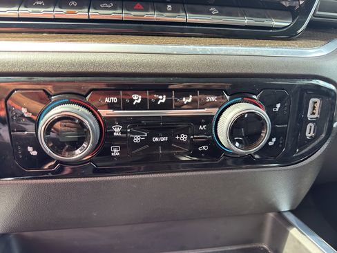 Used 2024 Chevrolet Silverado 1500 LT image 20