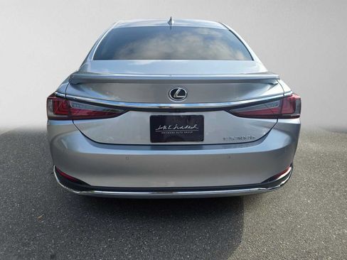 Certified 2024 Lexus ES 300h Ultra Luxury w/ Accessory Package (Z2) FWD image 4