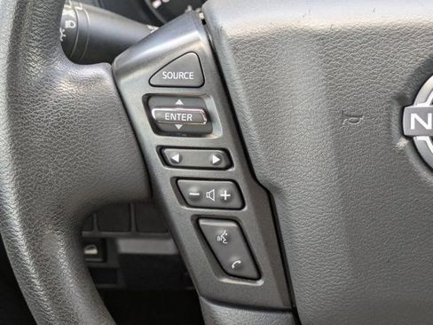 Used 2023 Nissan Frontier SV AWD/4WD image 25