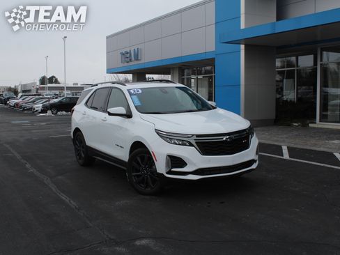 Certified 2022 Chevrolet Equinox RS w/ LPO, Floor Liner Package image 2