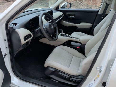 Used 2025 Honda HR-V LX image 13