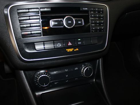 Used 2014 Mercedes-Benz CLA 250 image 15