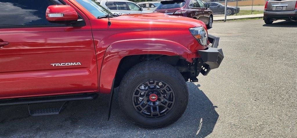 Used 2015 Toyota Tacoma PreRunner w/ TRD Sport Package RWD image 11