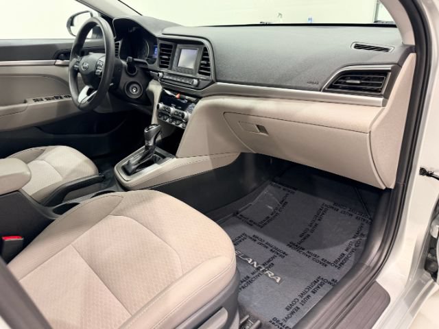 Used 2020 Hyundai Elantra SE FWD image 35