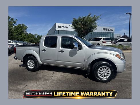 Used 2018 Nissan Frontier SV AWD/4WD image 1