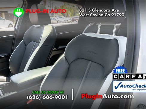 Used 2025 Kia K5 GT-Line w/ GT-Line Premium Package image 8