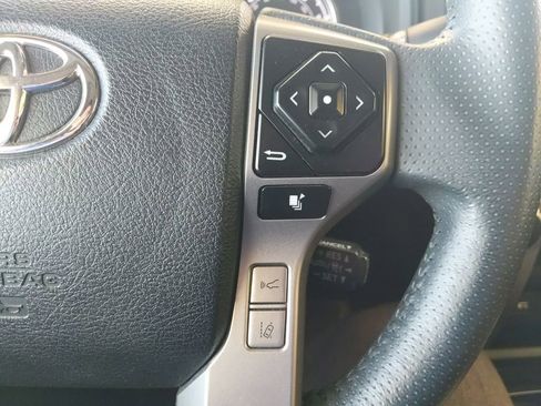 Used 2022 Toyota 4Runner Limited AWD/4WD image 18