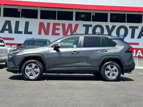 Used 2025 Toyota RAV4 LE AWD/4WD image 2
