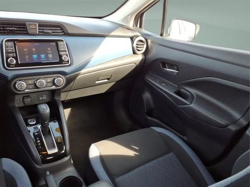 Used 2025 Nissan Versa SV FWD image 19