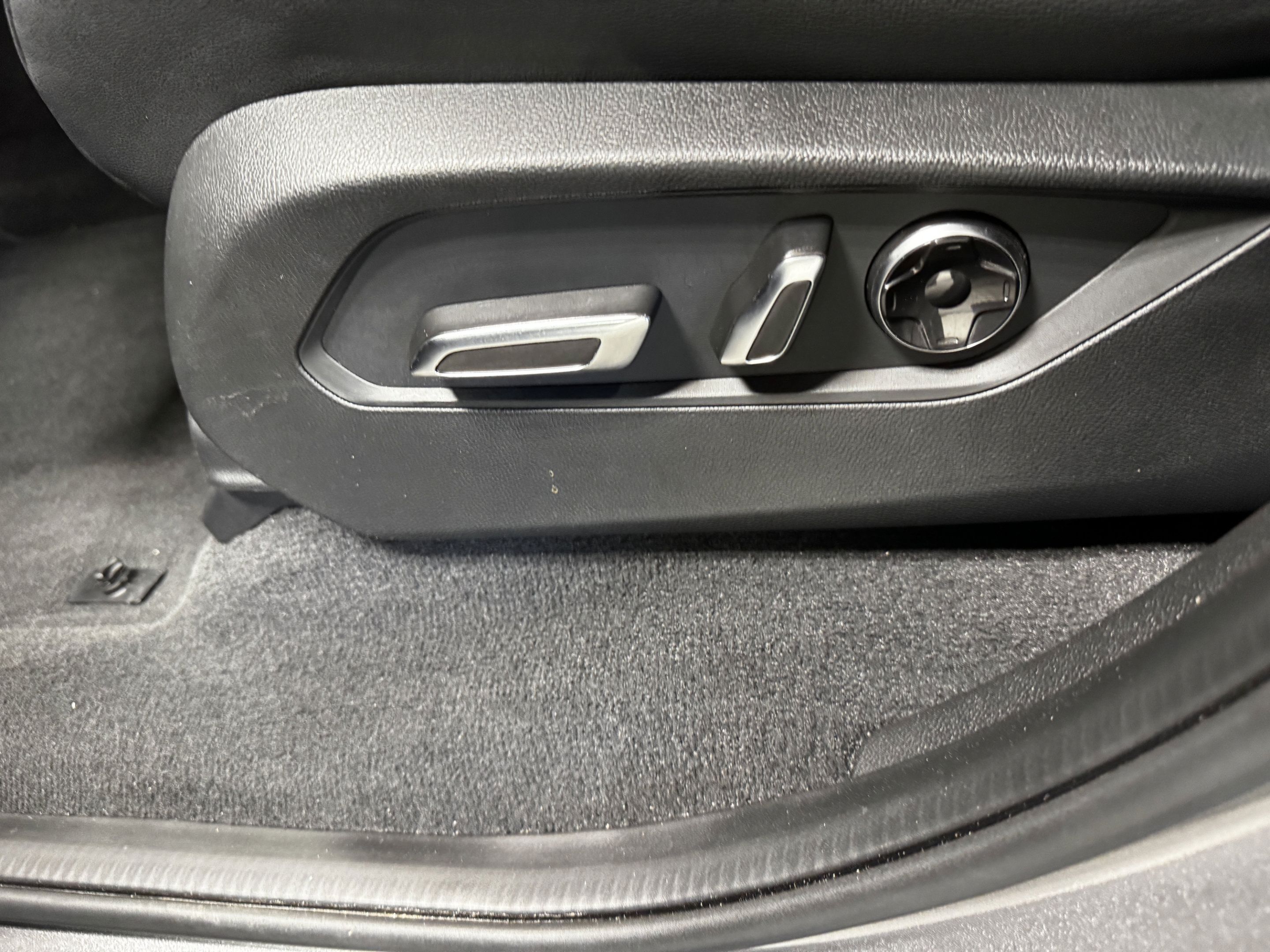 Certified 2026 Acura MDX FWD image 31
