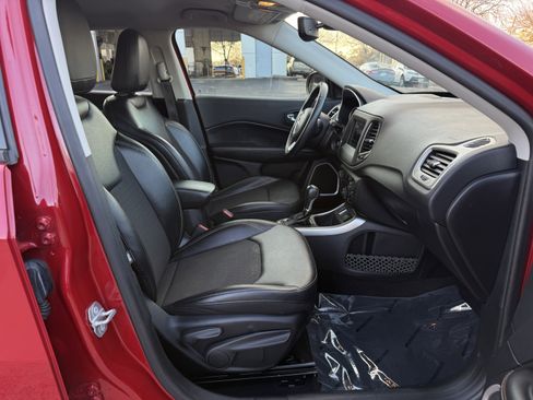 Used 2019 Jeep Compass Latitude w/ Popular Equipment Group image 27