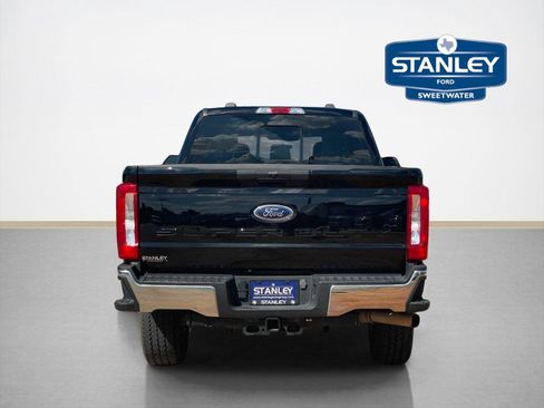 Used 2024 Ford F250 XLT w/ FX4 Off-Road Package AWD/4WD image 7