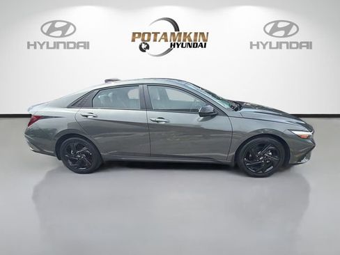 Certified 2026 Hyundai Elantra Sport FWD image 4