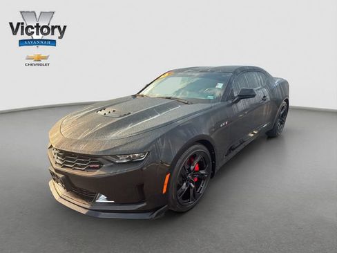 Used 2022 Chevrolet Camaro LT w/ RS Package RWD image 3