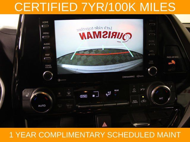 Used 2022 Toyota Highlander XLE AWD/4WD image 25