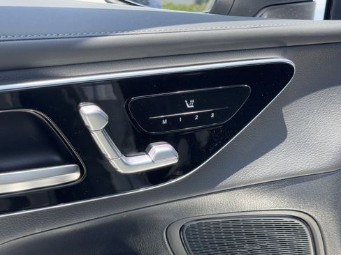 New 2025 Mercedes-Benz GLC 350e 4MATIC image 19