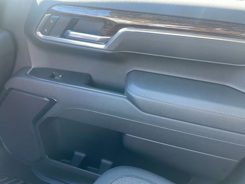 New 2026 GMC Sierra 1500 Elevation image 16