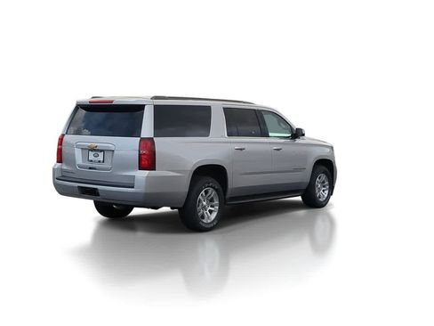 Used 2019 Chevrolet Suburban LT image 8