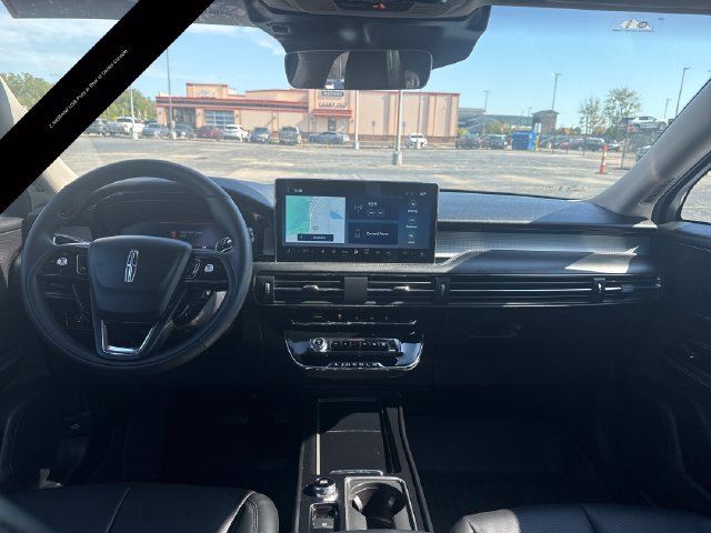 Used 2025 Lincoln Corsair AWD w/ Equipment Group 101A image 15