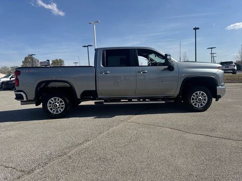 Used 2025 Chevrolet Silverado 2500 LT w/ Convenience Package AWD/4WD image 7