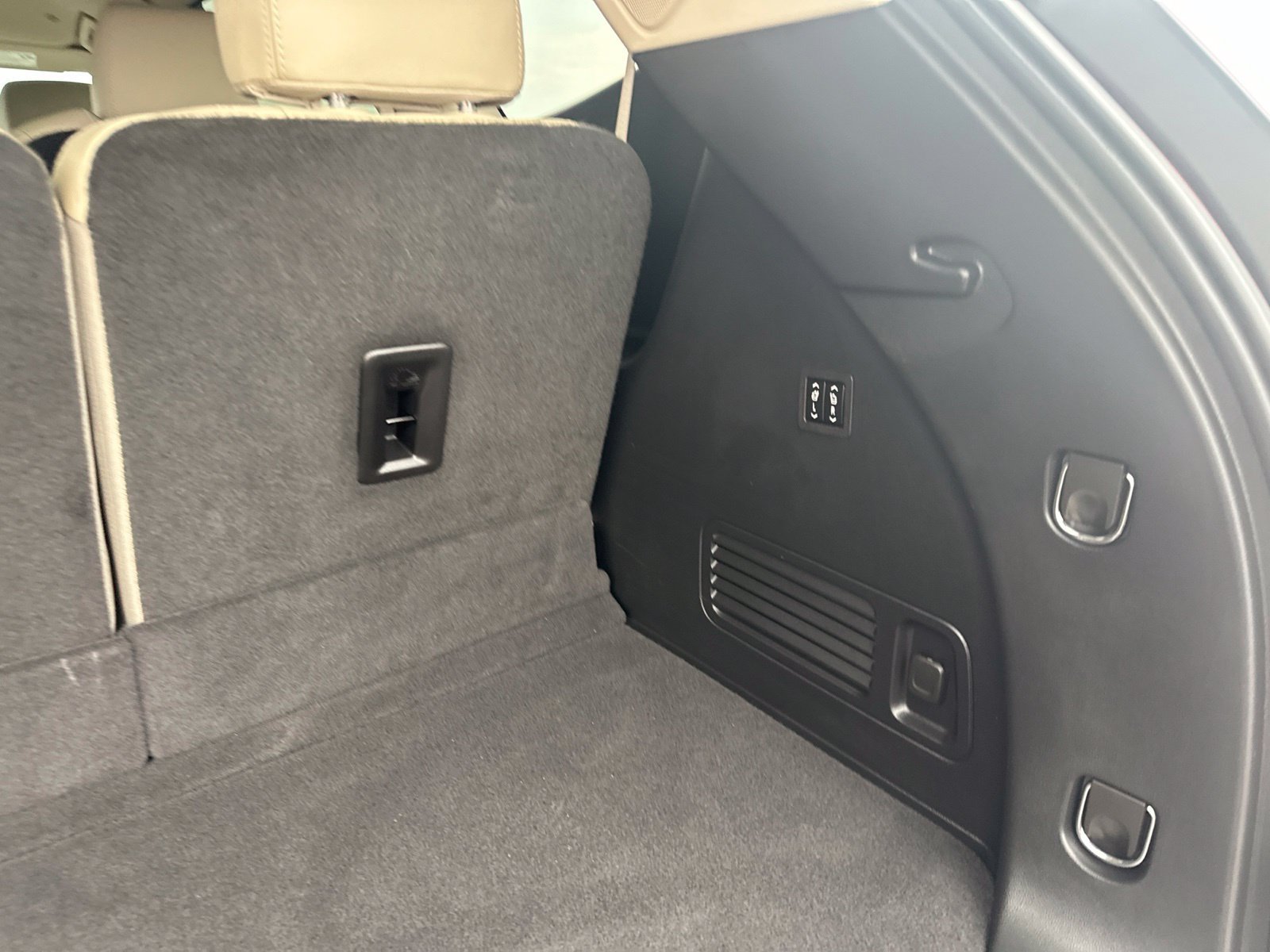 Used 2021 Buick Enclave Premium w/ Surround and Sites Package AWD/4WD image 29