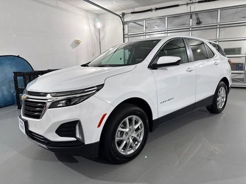 Used 2024 Chevrolet Equinox LT AWD/4WD image 3