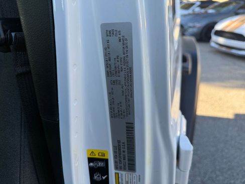 Used 2025 Jeep Wrangler Unlimited Rubicon image 24