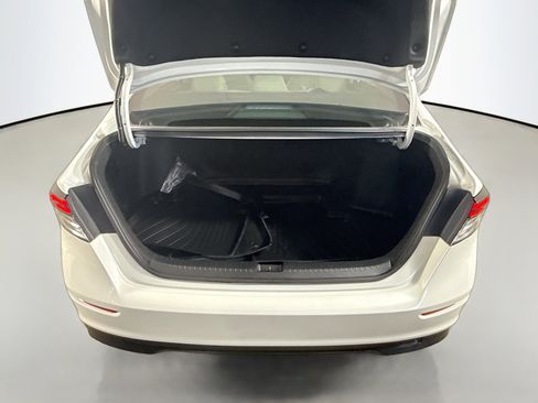 Used 2023 Honda Accord LX image 35