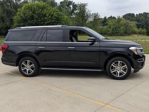 Used 2023 Ford Expedition Max Limited AWD/4WD image 2