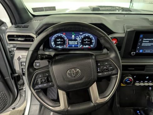 Used 2025 Toyota 4Runner TRD Sport AWD/4WD image 16