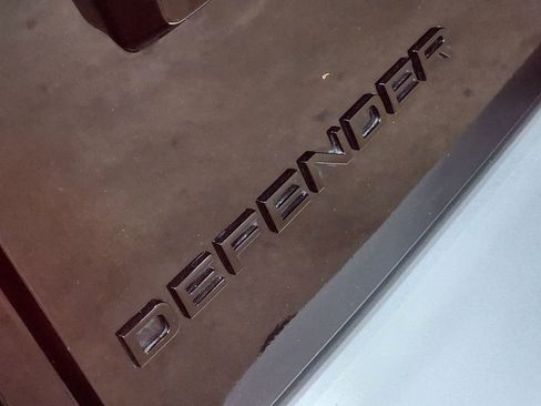 Used 2024 Land Rover Defender 130 S image 25