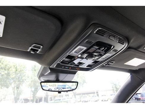 Used 2026 Cadillac Escalade Luxury AWD/4WD image 27