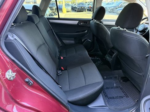 Used 2019 Subaru Outback 2.5i Premium image 17