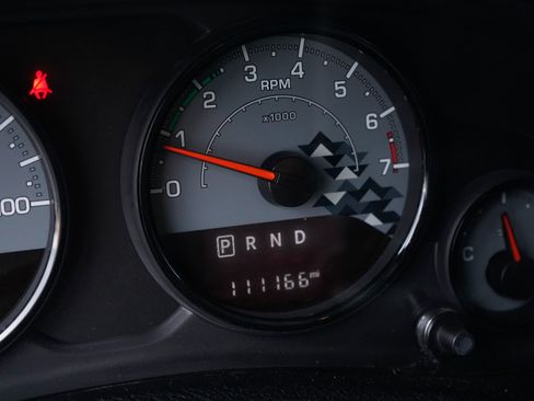 Used 2017 Jeep Wrangler Unlimited Sahara AWD/4WD image 16