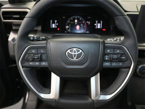 New 2026 Toyota 4Runner SR5 image 5
