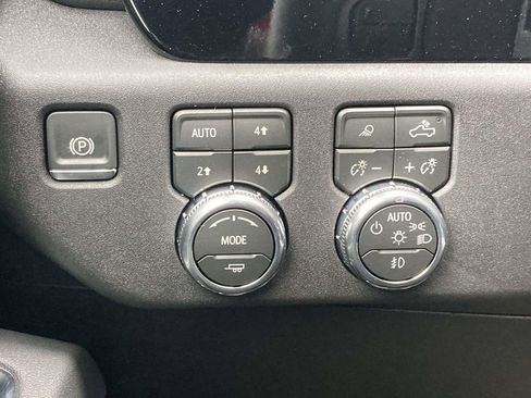 New 2026 GMC Sierra 2500 SLT w/ SLT Convenience Package AWD/4WD image 25