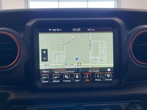 Used 2022 Jeep Gladiator Mojave image 24