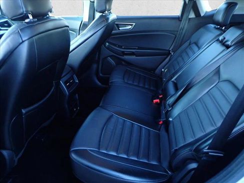 Used 2016 Ford Edge SEL w/ Equipment Group 201A image 8